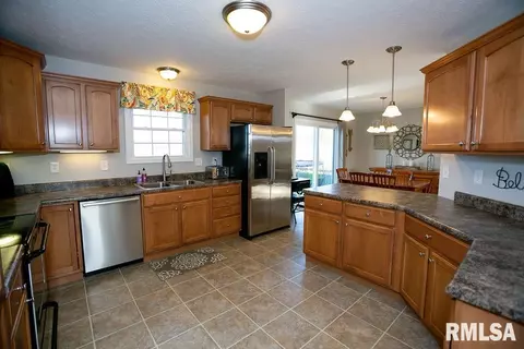 1601 Parkview Dr, Eureka, IL 61530 photo 22