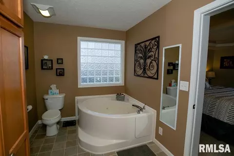 1601 Parkview Dr, Eureka, IL 61530 photo 23