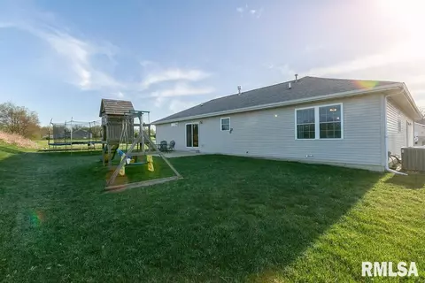 1601 Parkview Dr, Eureka, IL 61530 photo 7