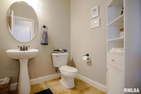 827 Stonebridge Dr, Metamora, IL 61548 photo 21
