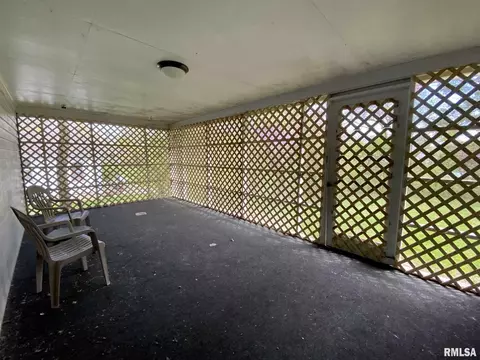 815 Stadium Dr, Macomb, IL 61455 photo 16