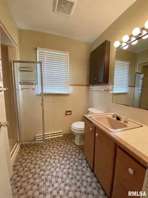 815 Stadium Dr, Macomb, IL 61455 photo 10