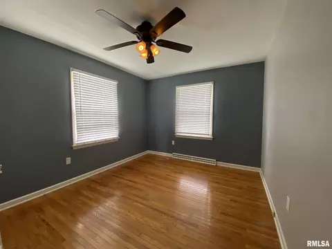 815 Stadium Dr, Macomb, IL 61455 photo 11