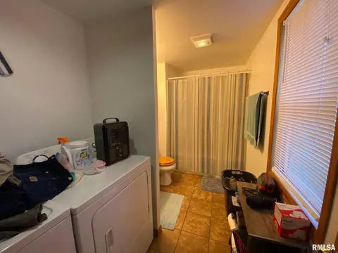 405 E Jefferson St, Macomb, IL 61455 photo 8