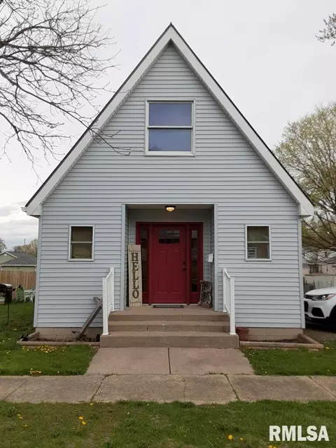 205 W Hill St, Eureka, IL 61530 photo 1