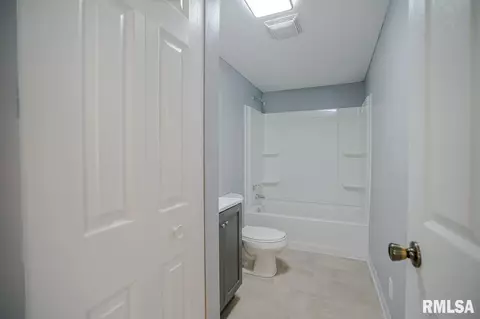 1513 Martin Dr, Pekin, IL 61554 photo 16