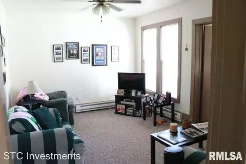 1115 E Jefferson St, Macomb, IL 61455 photo 9