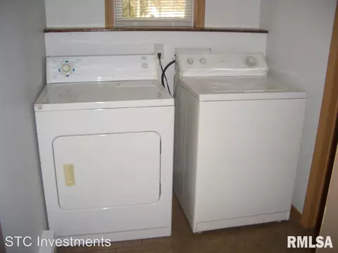 1115 E Jefferson St, Macomb, IL 61455 photo 5