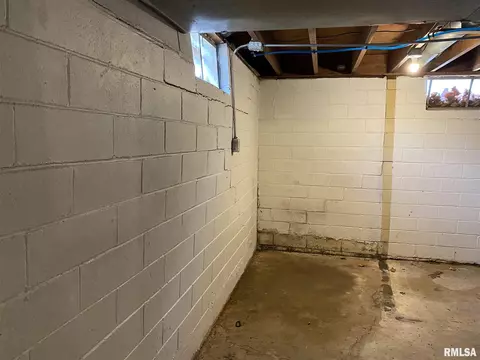 907 Stadium Dr, Macomb, IL 61455 photo 20
