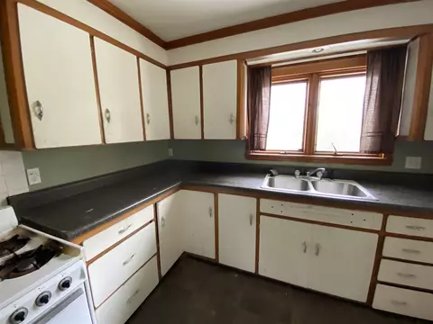 907 Stadium Dr, Macomb, IL 61455 photo 13