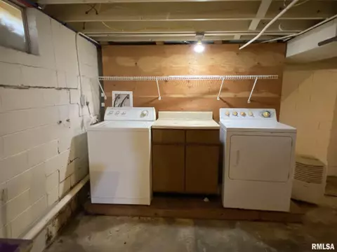 907 Stadium Dr, Macomb, IL 61455 photo 23