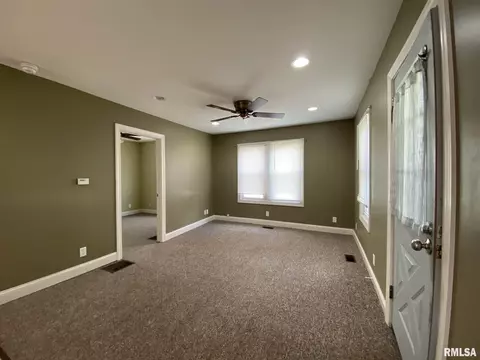 540 N Albert St, Macomb, IL 61455 photo 3