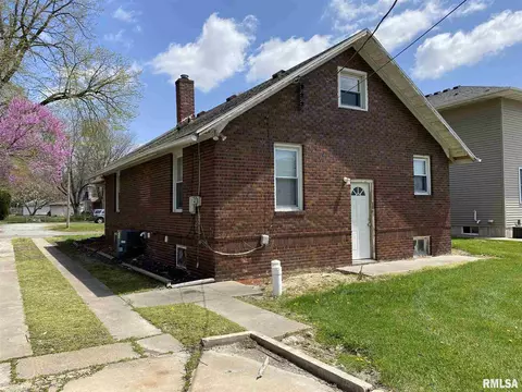 608 N Charles St, Macomb, IL 61455 photo 16