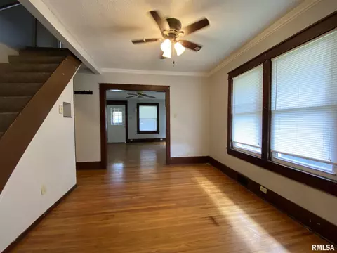 608 N Charles St, Macomb, IL 61455 photo 5