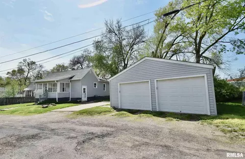 1015 Maple St, Pekin, IL 61554 photo 19