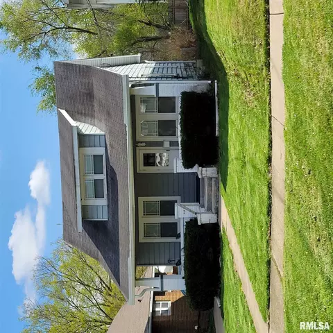 200 E Gift Ave, Peoria, IL 61603 photo 1