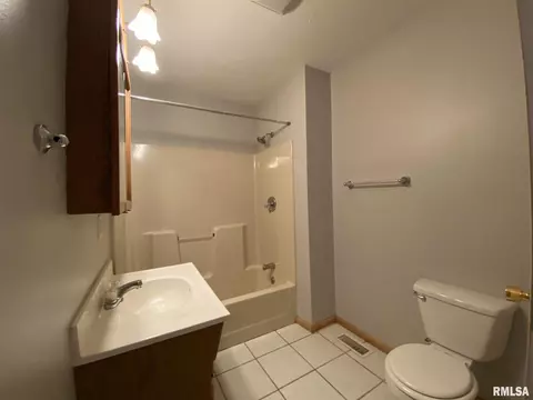 422 SW Murray St, Macomb, IL 61455 photo 12