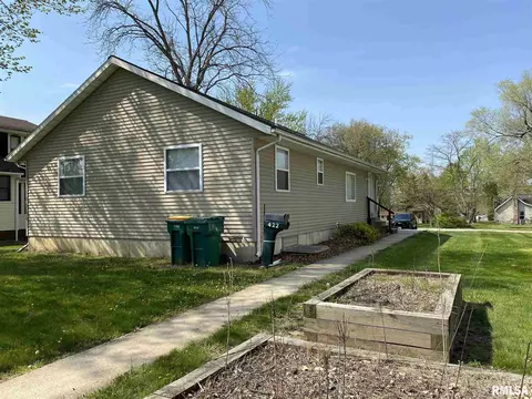 422 SW Murray St, Macomb, IL 61455 photo 1