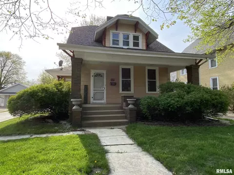 524 S Main St, Canton, IL 61520 photo 1