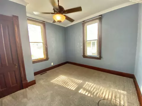 524 S Main St, Canton, IL 61520 photo 33