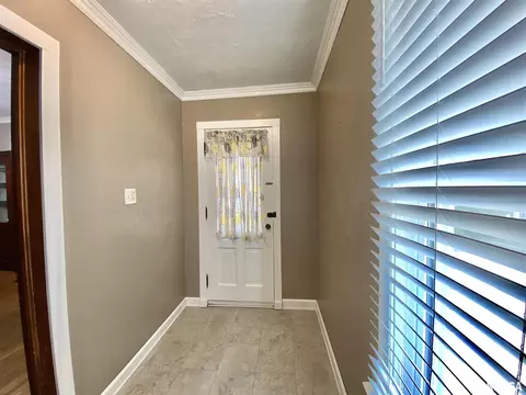524 S Main St, Canton, IL 61520 photo 35