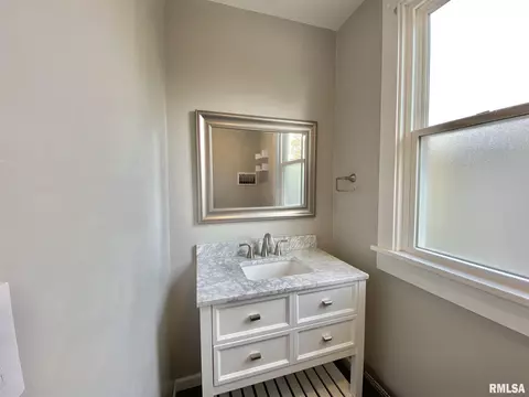 524 S Main St, Canton, IL 61520 photo 46