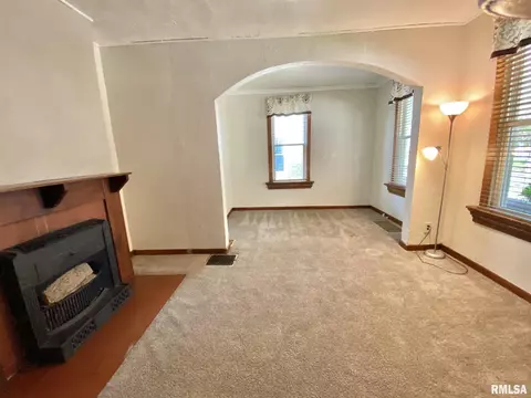 524 S Main St, Canton, IL 61520 photo 29