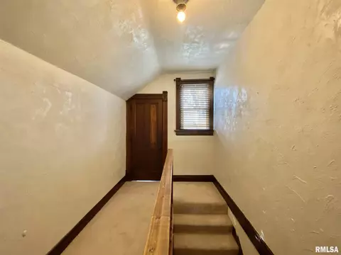 524 S Main St, Canton, IL 61520 photo 48