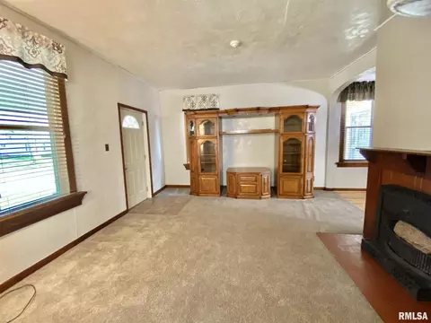 524 S Main St, Canton, IL 61520 photo 28