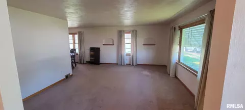 416 N Hanover St, Metamora, IL 61548 photo 5