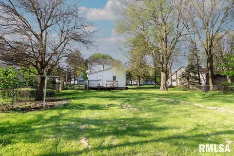 414 W Cruger St, Eureka, IL 61530 photo 4