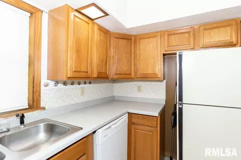 414 W Cruger St, Eureka, IL 61530 photo 21