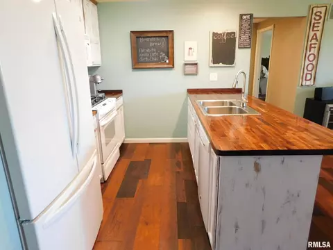 4900 S Sir Lionel Ct, Mapleton, IL 61547 photo 14