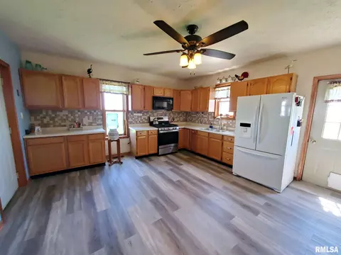 16471 Mclean Rd, Danvers, IL 61732 photo 14