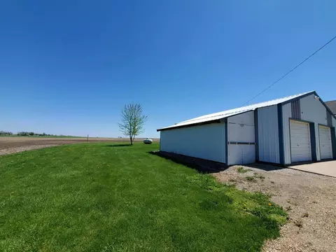 16471 Mclean Rd, Danvers, IL 61732 photo 5