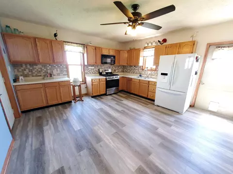 16471 Mclean Rd, Danvers, IL 61732 photo 13