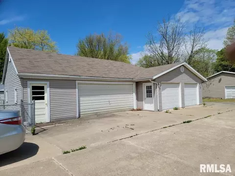 1163 E Chestnut St, Canton, IL 61520 photo 41