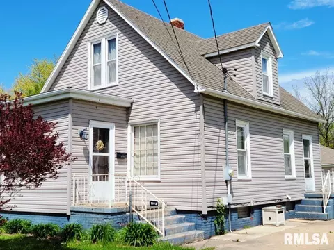 1163 E Chestnut St, Canton, IL 61520 photo 2