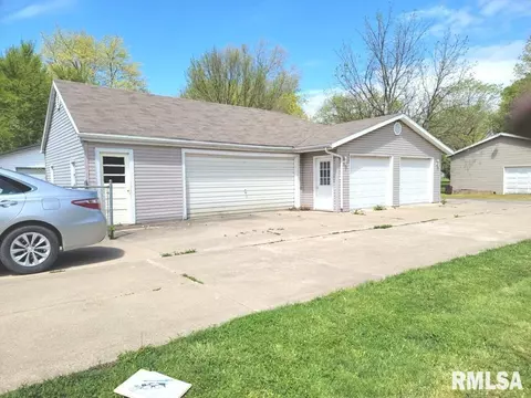 1163 E Chestnut St, Canton, IL 61520 photo 44