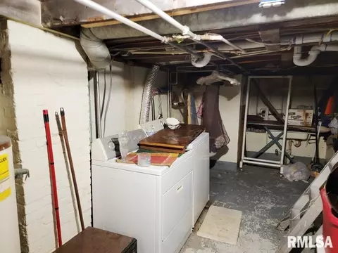 1163 E Chestnut St, Canton, IL 61520 photo 38