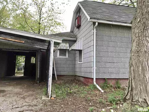 807 E Ash St, Canton, IL 61520 photo 7
