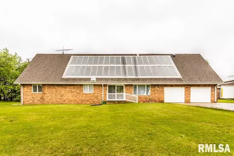 8720 E Manito Rd, Manito, IL 61546 photo 1