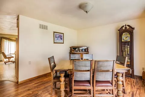 8720 E Manito Rd, Manito, IL 61546 photo 8