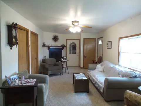 1101 School St, Henry, IL 61537 photo 14