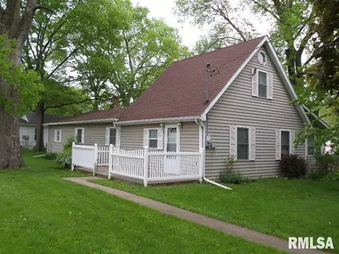 1101 School St, Henry, IL 61537 photo 8