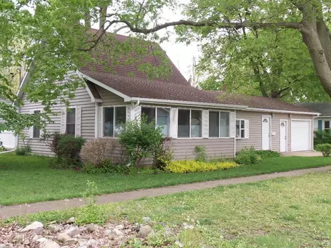 1101 School St, Henry, IL 61537 photo 3
