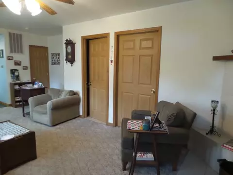1101 School St, Henry, IL 61537 photo 15