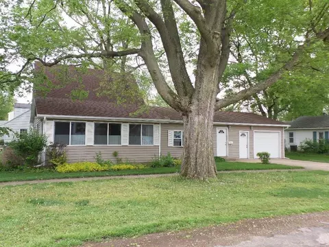 1101 School St, Henry, IL 61537 photo 6