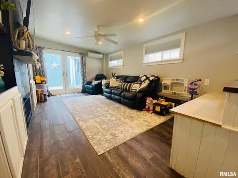 226 E Walker St, Macomb, IL 61455 photo 16