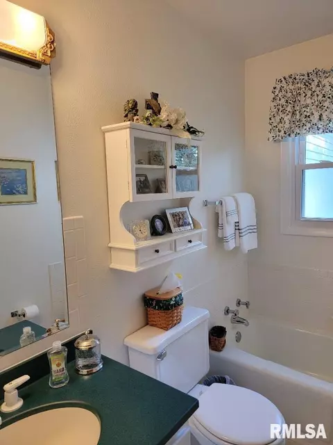 1440 E Ash St, Canton, IL 61520 photo 22